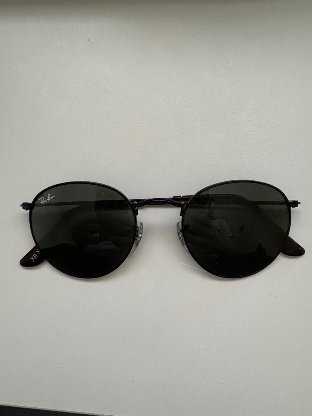 Ray-Ban Black Round Metal Sunglasses with Dark Lenses